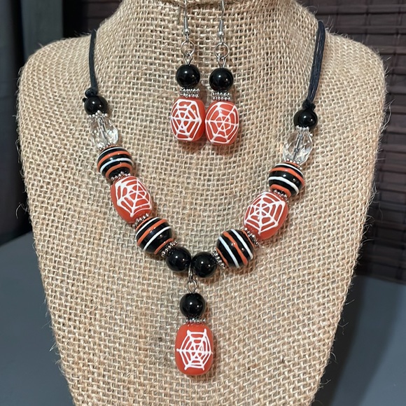 Pier 1 Imports Hand Painted Glass Bead Seasonal Necklace & Earring Set - Picture 4 of 9